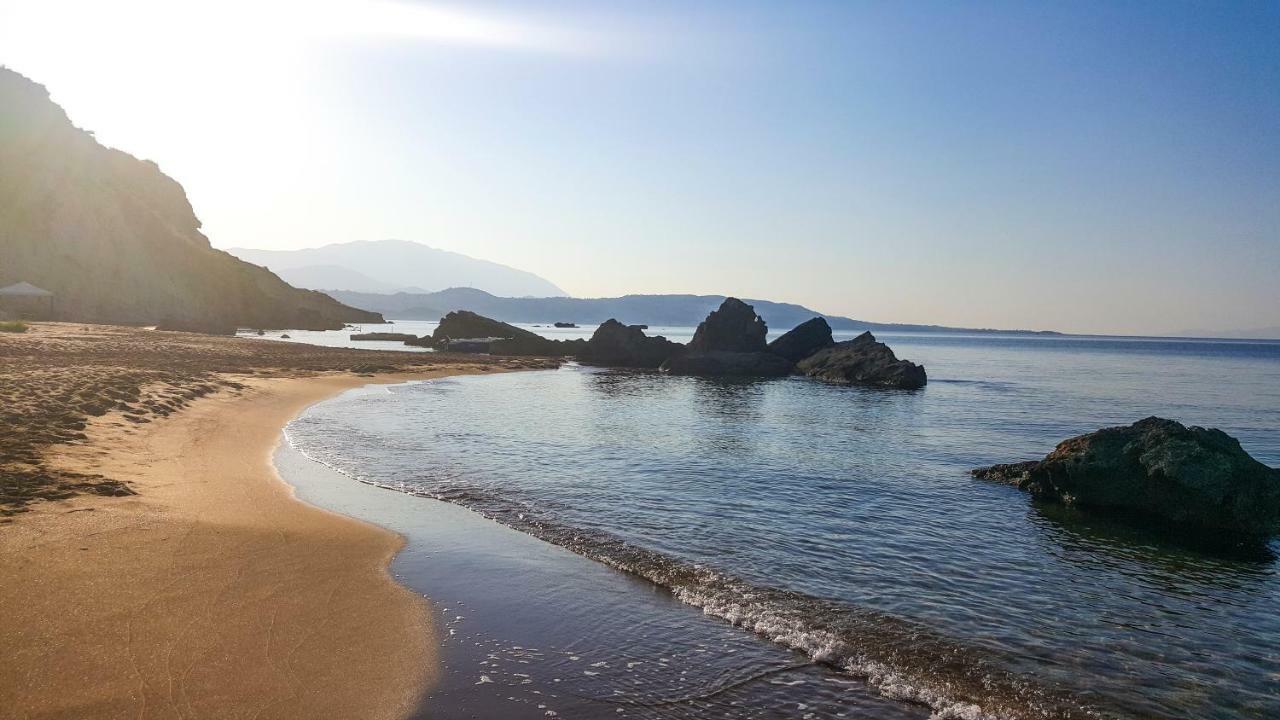 Galaxy Rooms Xi Beach エクステリア 写真